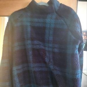 Blue and green fleece pull on